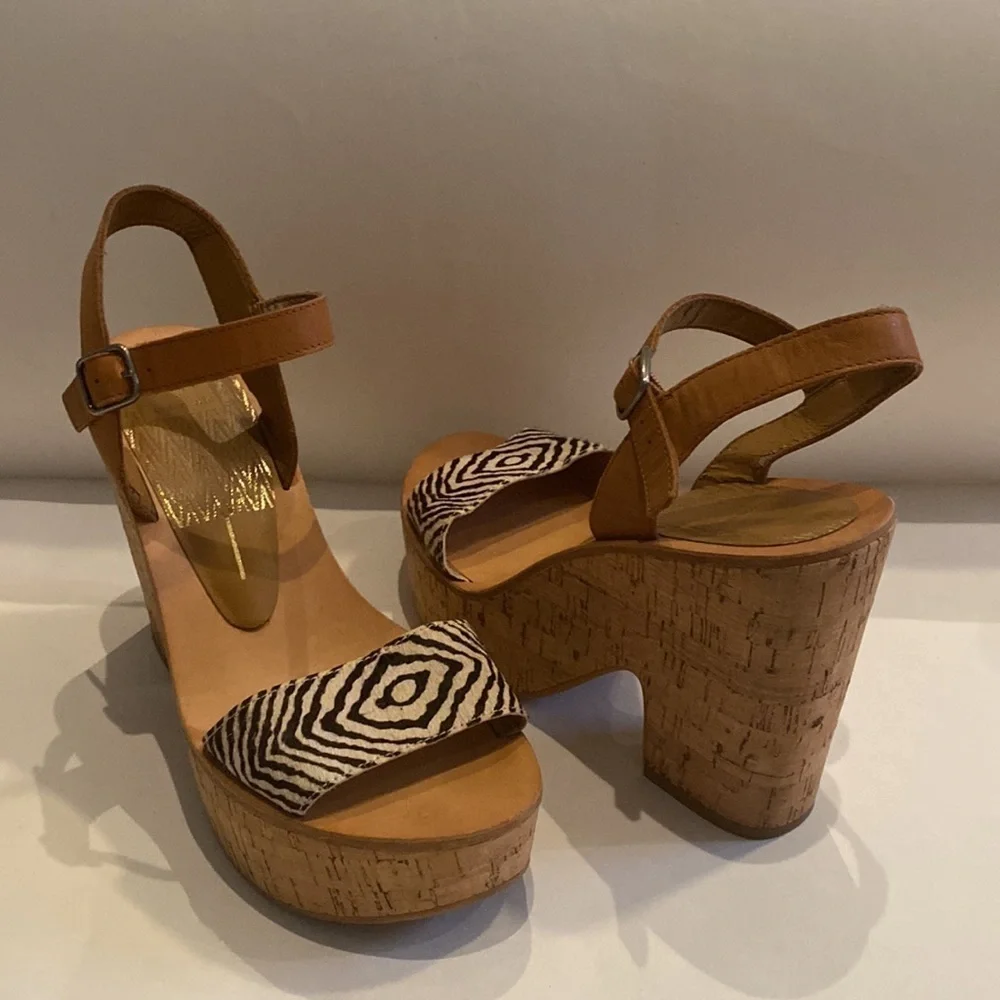 Dolce Vita Tan Leather & Black White Pattern Cork Platform Sandals